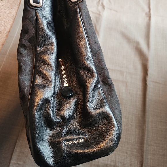 Coach Madison Pheobe Shoulder Bag - Picture 3 of 8